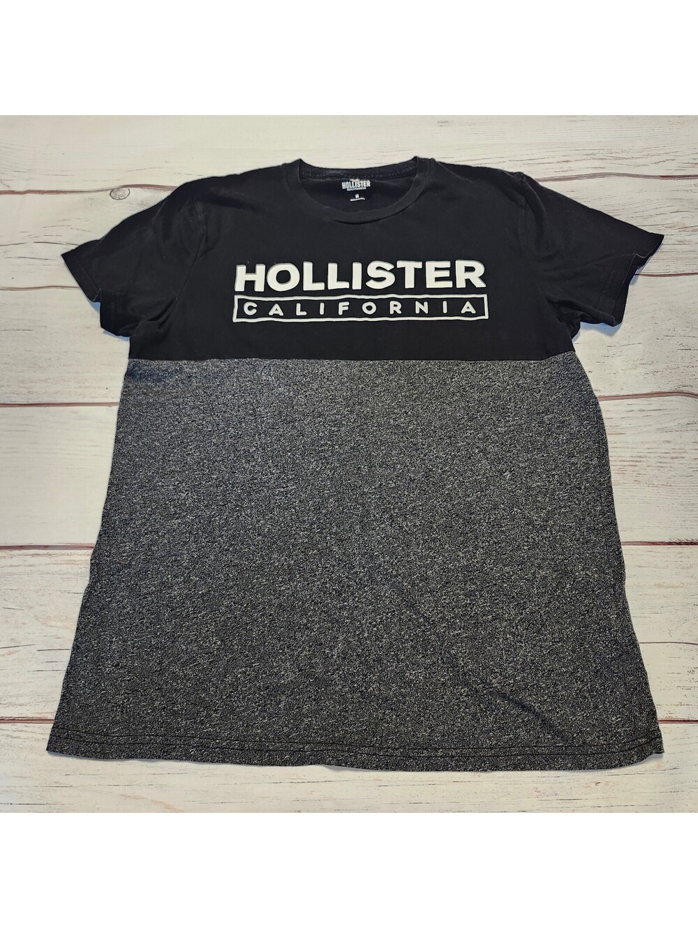 Hollister California Black and Gray Colorblock T Shirt Size Medium
